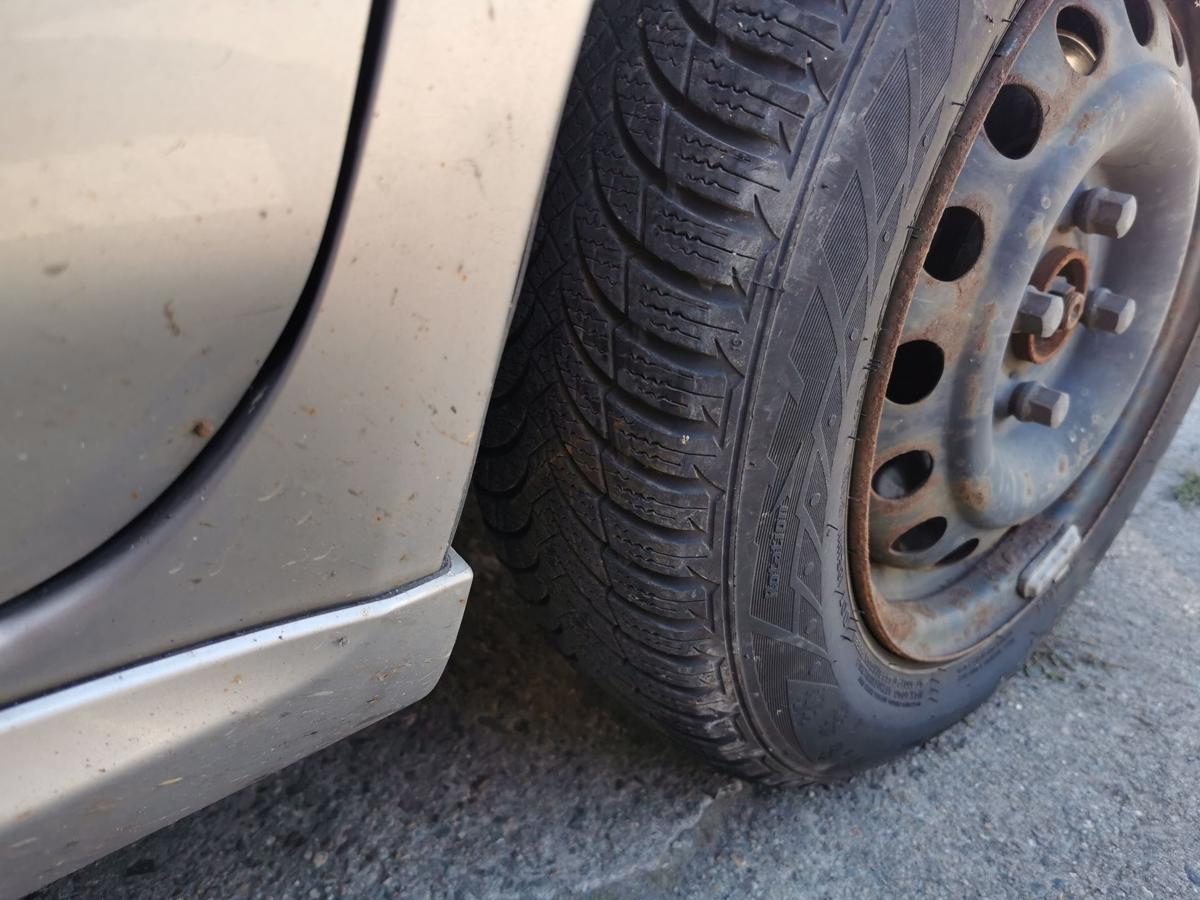 Nissan Micra K12 Kotflügel Fender Seitenwand vorn rechts KY0 Sporty Silver Met