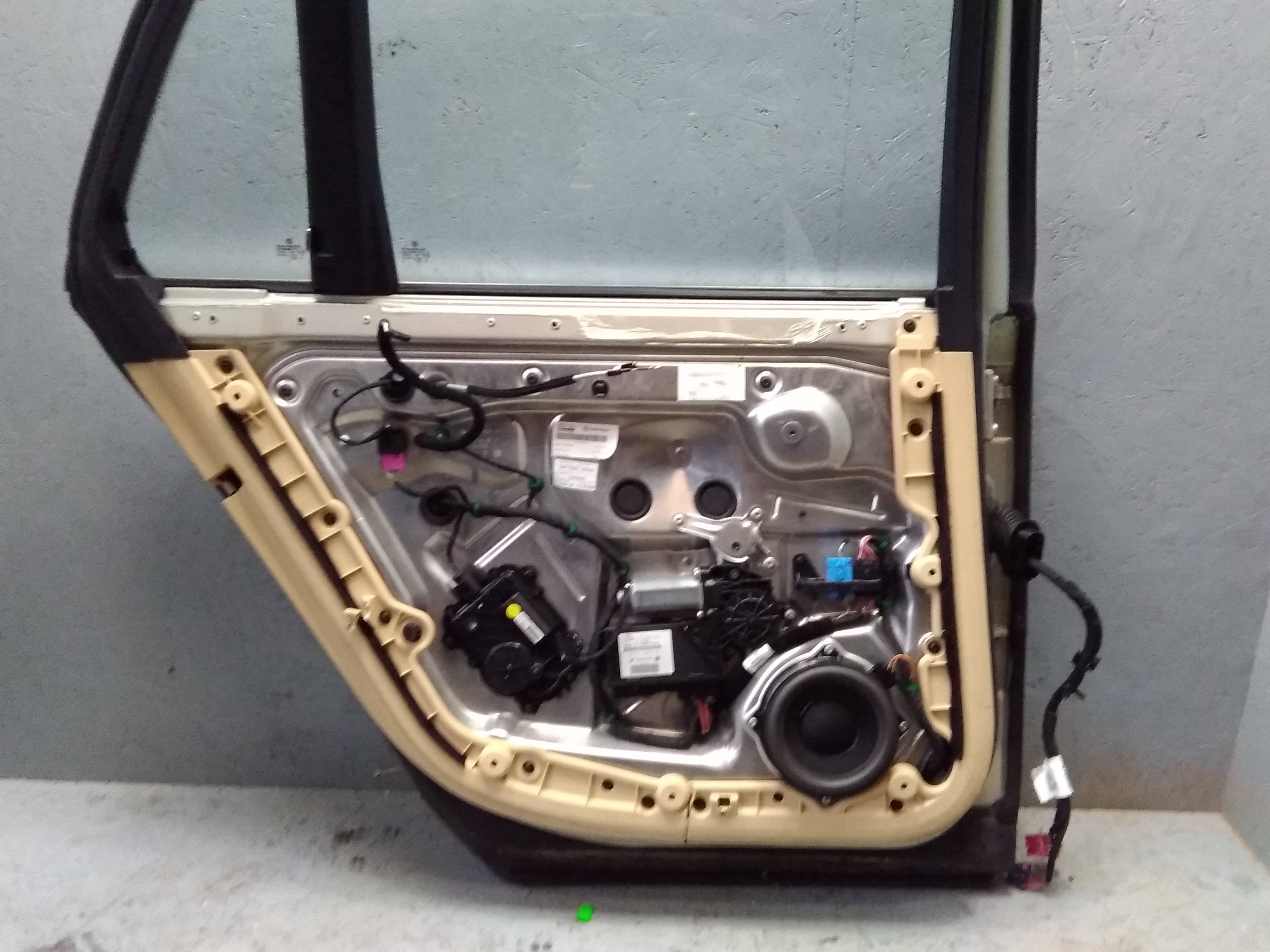 VW Phaeton 3D Bj 2005 org Tür hinten links für elektr Fensterheber LC7W Butterfly Silver Pearl