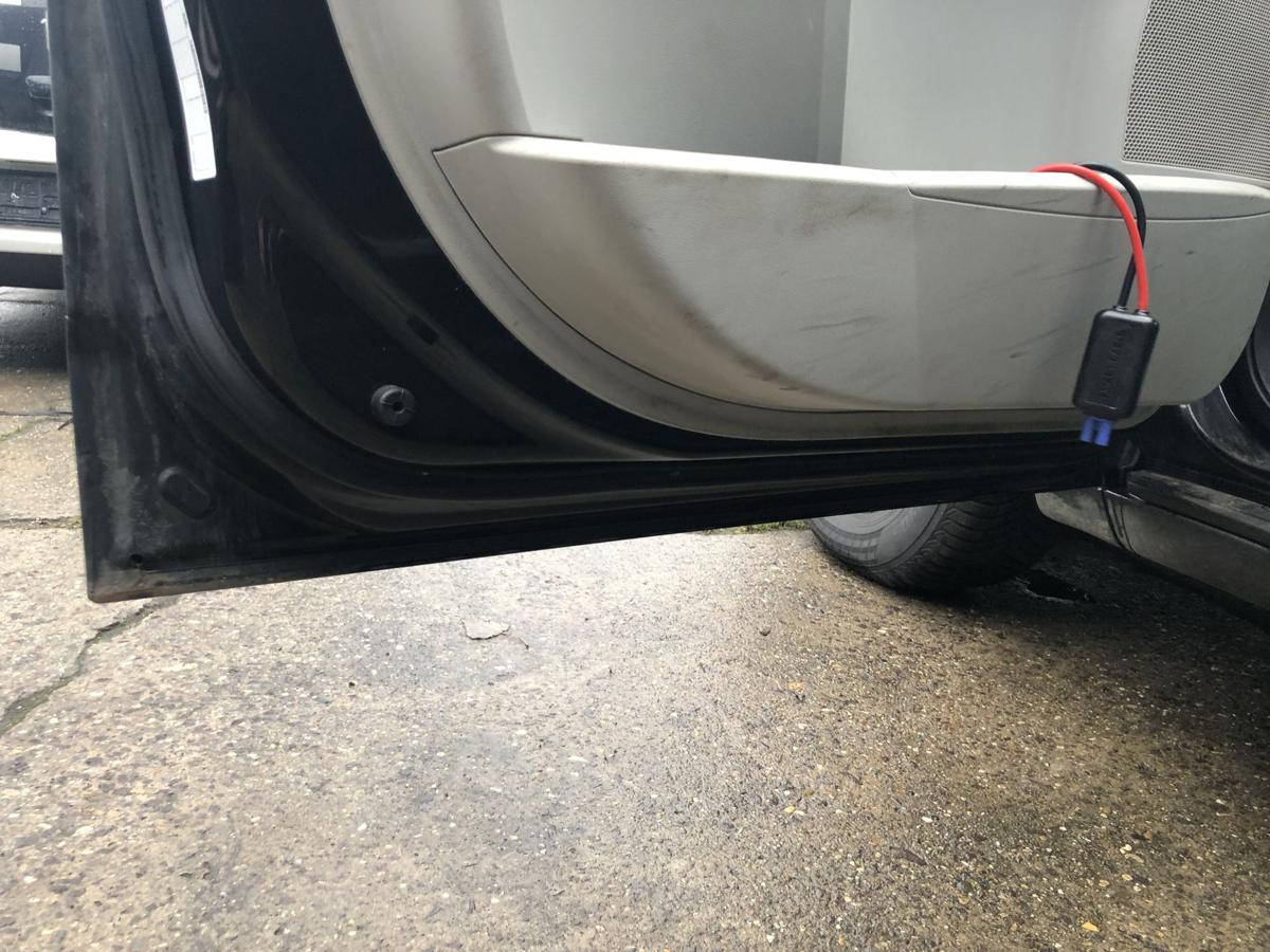 Chrysler Grand Voyager RT Tür vorn links Fahrertür im Rohbau QXR schwarz