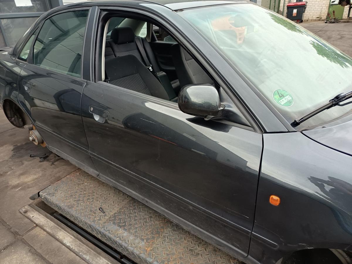 Audi A4 B5 original T&uuml;r Roht&uuml;r vorne rechts LZ9U Vulkanschwarz Baujahr 1997
