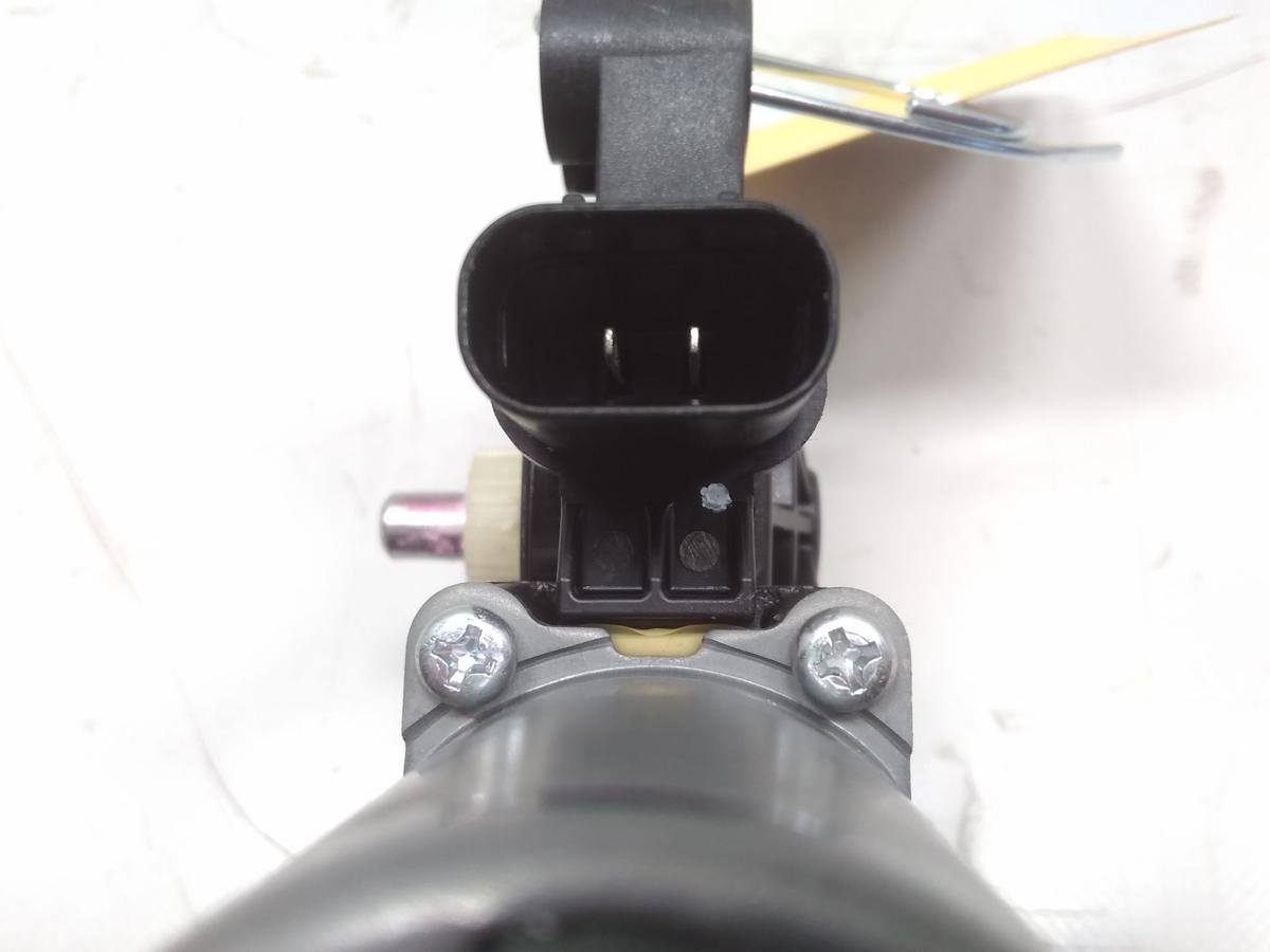 Hyundai i30 Kombi GD original Fensterhebermotor hinten rechts BJ2015