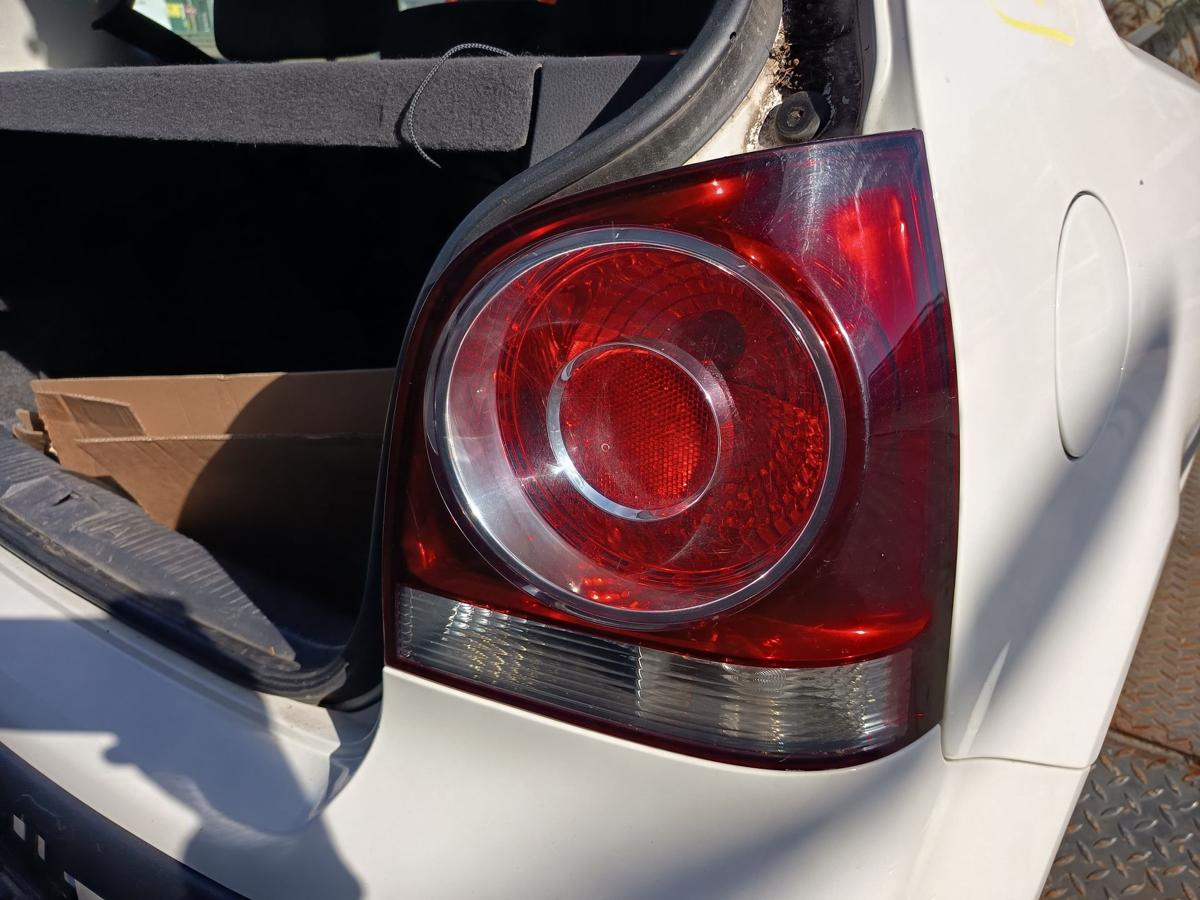 VW Polo 9N3 original R&uuml;ckleuchte rechts Heck Schluss Licht Bj 2009