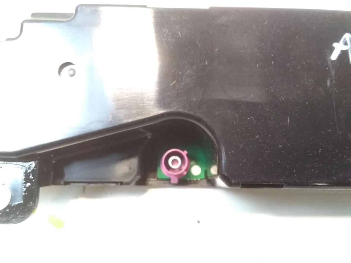 Tesla Model Y orig Bluetooth WIFI Antenne 158560100E unter Sonnenblende BJ2023