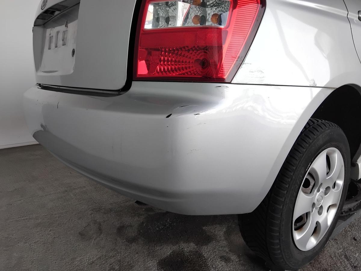 Kia Cerato FE orig Stossf&auml;nger Sto&szlig;stange hinten 5t&uuml;rig Steilheck BJ2006 6C clear silver