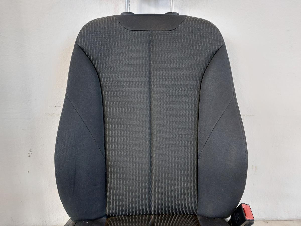 BMW 1er F20 Sitz vorn rechts Beifahrersitz Stoff mit Heizung Autositz Stoffsitz