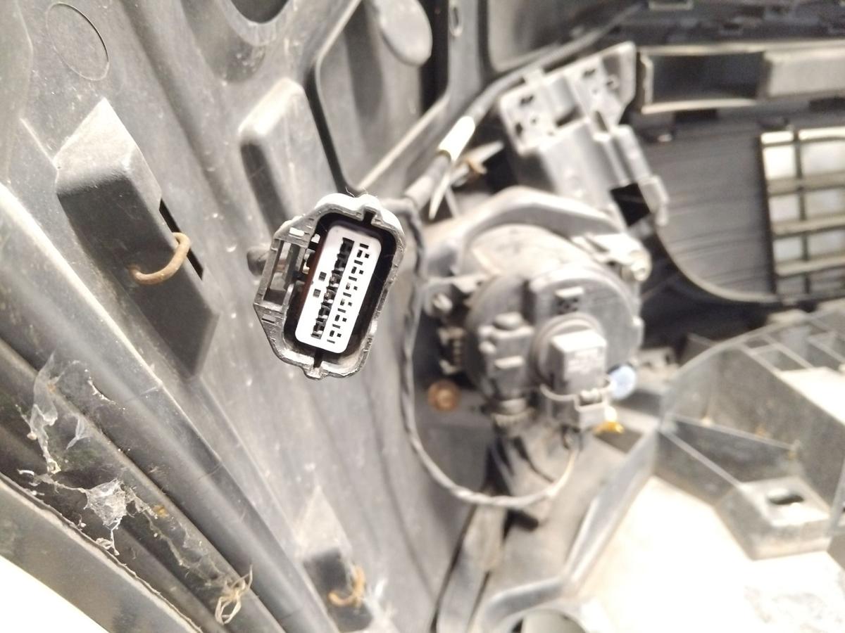 Renault Megane 3 orig Sto&szlig;stange Stossf&auml;nger vorn NV472 Bleu Crepuscule BJ2009