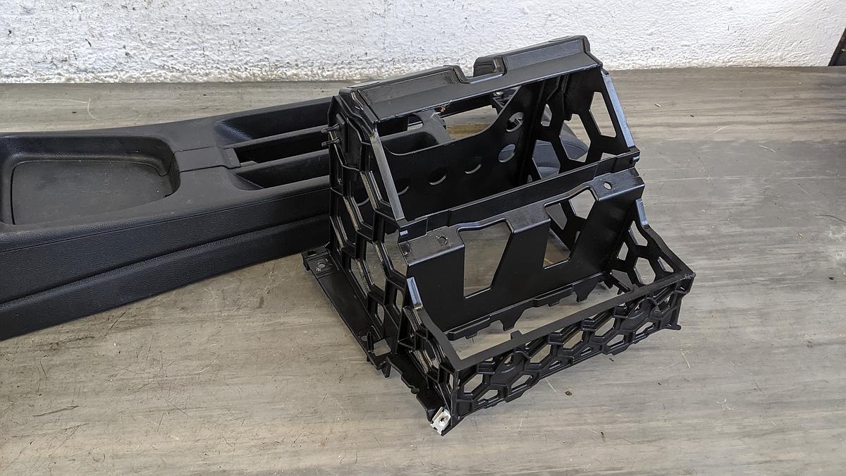 VW Polo 6R Tunnelverkleidung Mittelkonsole Mitteltunnel