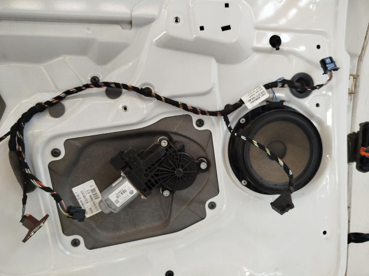 Skoda Roomster Scout 5J Tür vorn links Fahrertür Autotür LF9E candyweiss Rohbau