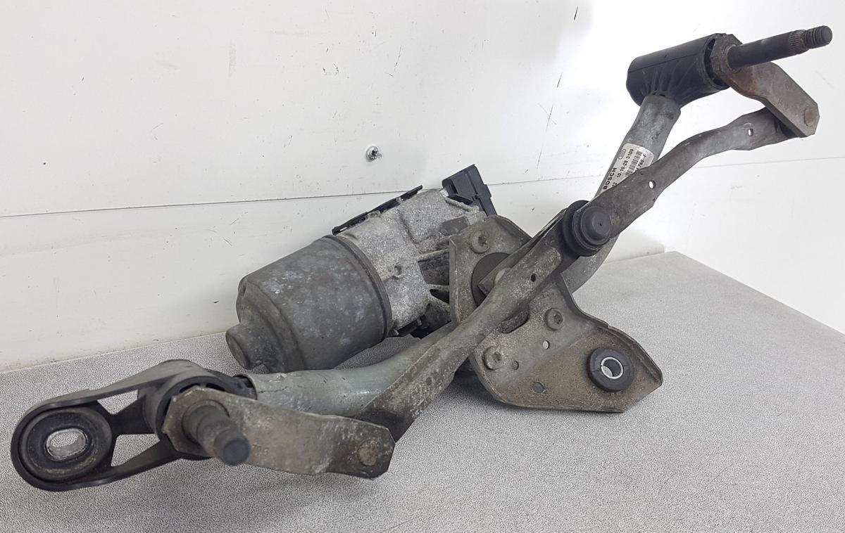 Renault Twingo II Wischergestänge mit Motor 8200364766 3397020812 Bj2010
