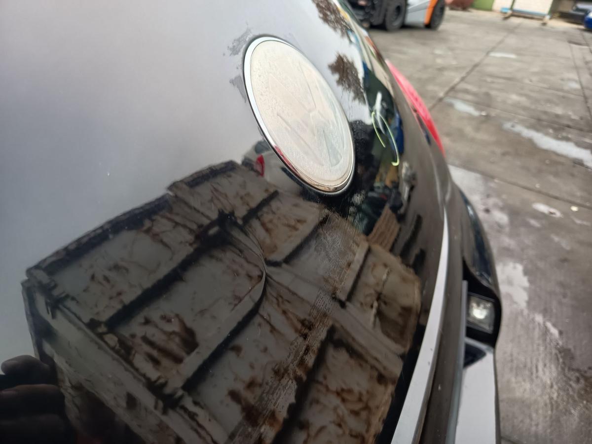 VW New Beetle original Heckklappe mit Scheibe 041 Brilliantschwarz Bj 2004
