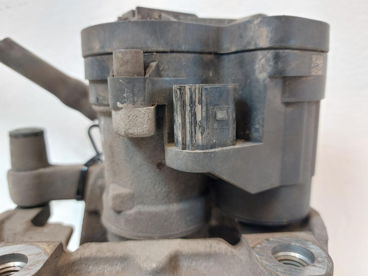 VW Golf 8 VIII CD Variant Bremssattel hinten rechts Sattel f&uuml;r elek Parkbremse