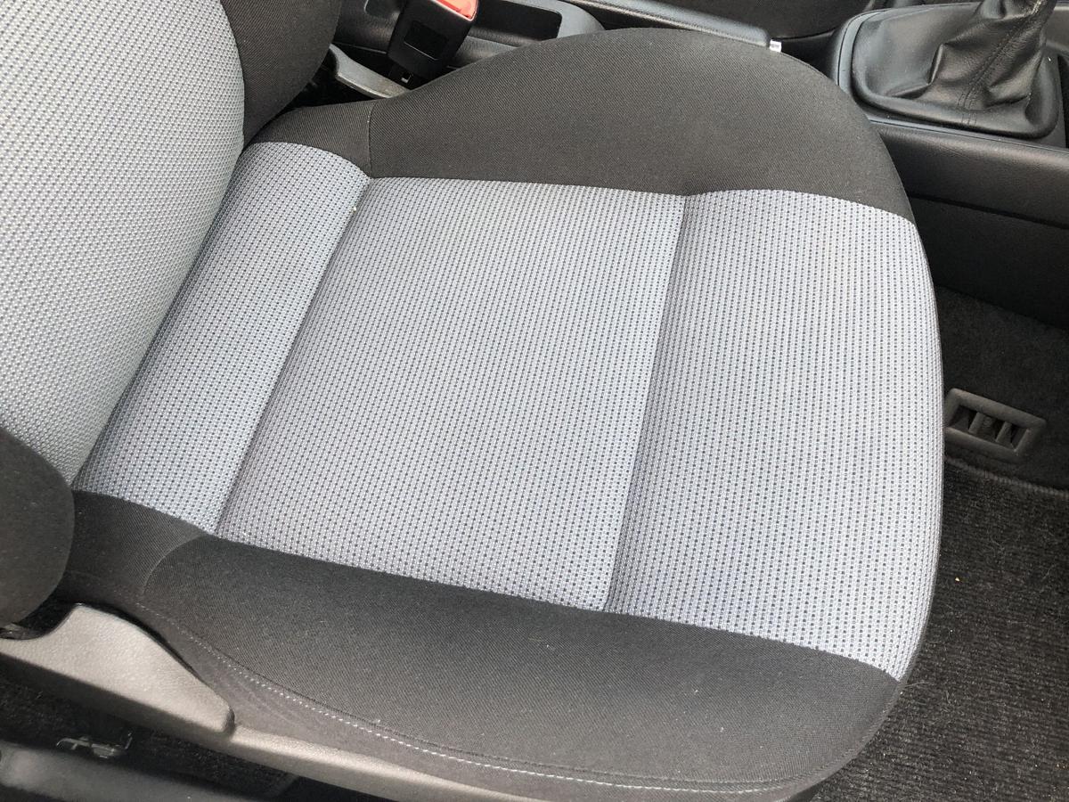 VW Golf 4 IV 1J Sitz vorn rechts Beifahrersitz Stoff ohne Heizung 5-trg Variant