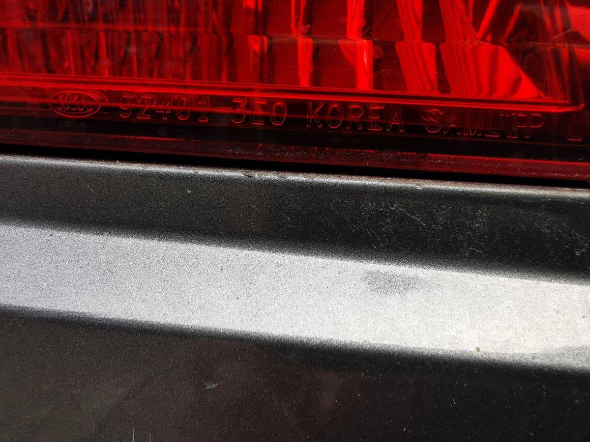 Kia Sorento JC Rückleuchte Schlussleuchte Rücklicht hinten links bis 2006