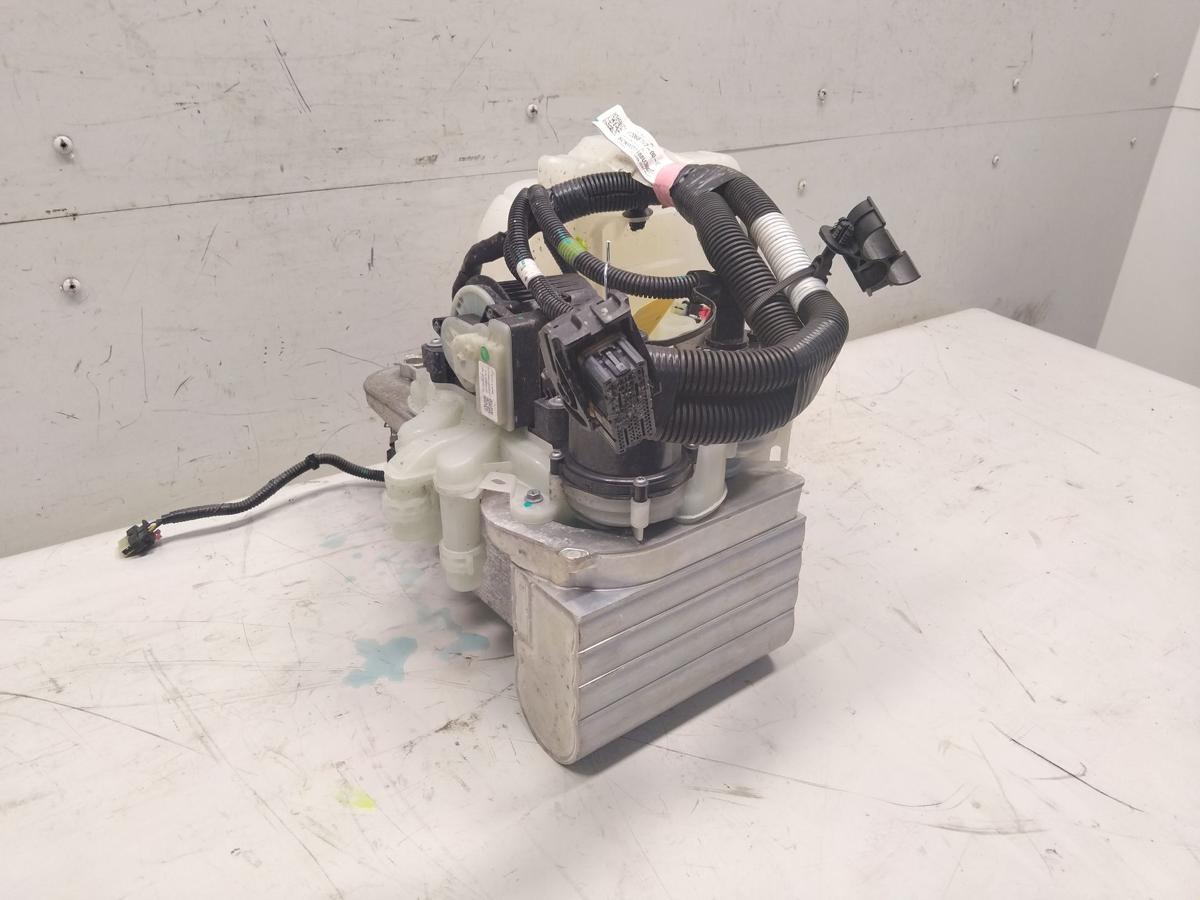 Tesla Model Y original Heizungseinheit Klimaeinheit Chiller BJ2023