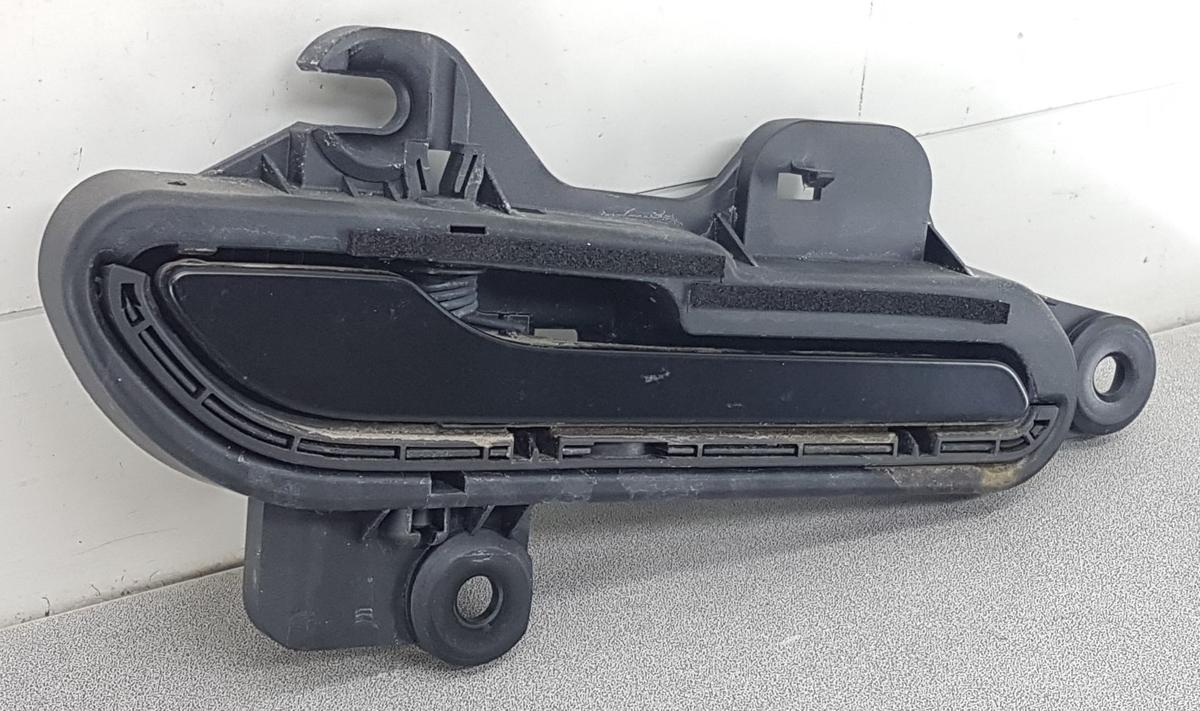 Tesla Model Y T&uuml;rgriff hinten rechts 1528115-00-D Bj22 schwarz passt auch vorn
