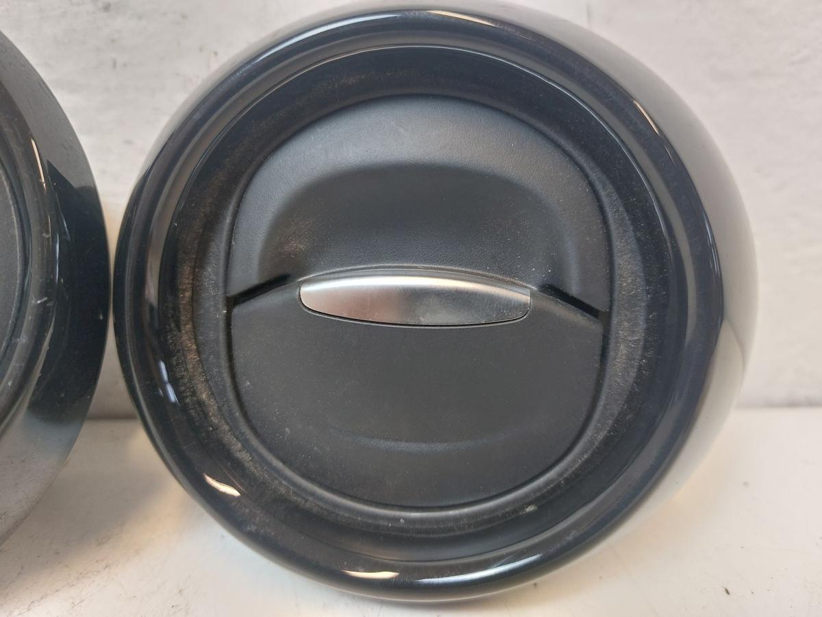 Renault Clio IV X98 TCe90 Satz Luftd&uuml;sen au&szlig;en links und rechts Armaturenbrett