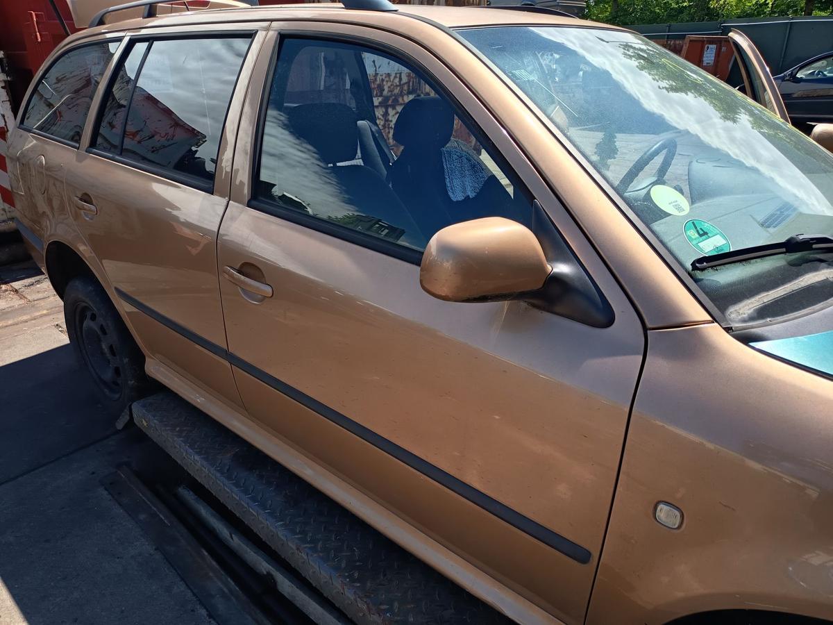 Skoda Octavia 1U original T&uuml;r vorn rechts Beifahrer Roh F8G Atamacabeige Bj 2001