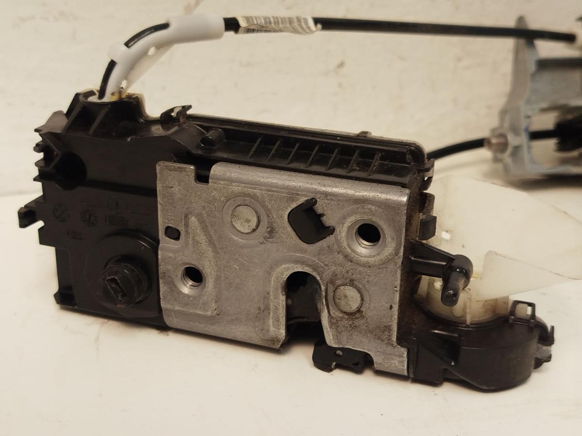 Peugeot 2008 I CU ab16 T&uuml;rschloss vorn links mit Tr&auml;ger T&uuml;rgriff Fahrert&uuml;r OEM