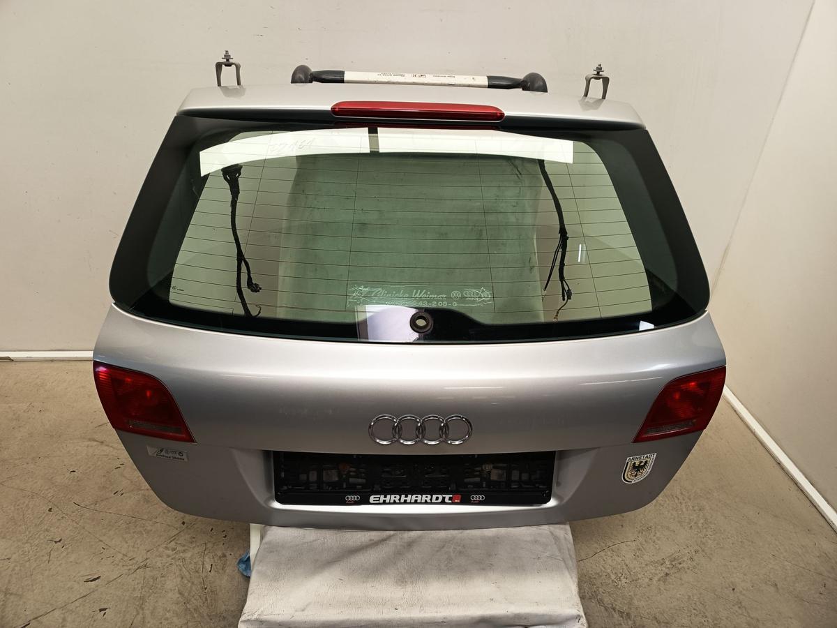 Audi A3 8P vor Facelift original Heckklappe mit Scheibe LY7W Lichtsilber Bj 2006