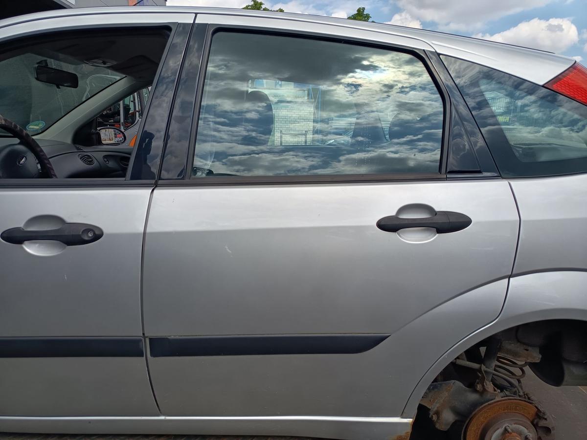 Ford Focus DAW original Roht&uuml;r T&uuml;r hinten links Polar Silber 5 T&uuml;rer Baujahr 03