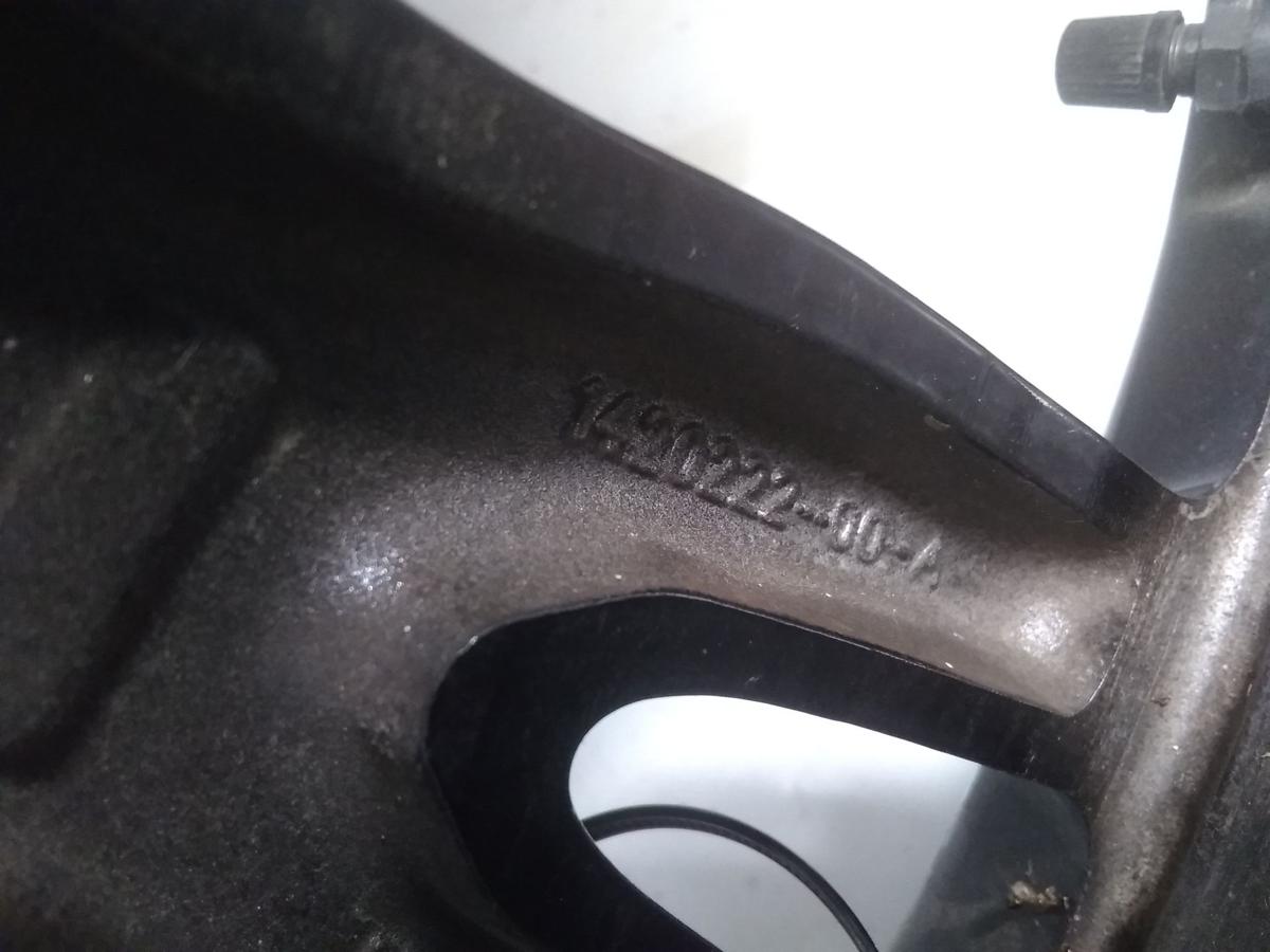 Tesla Model S original Satz Aluräder Alufelgen 255/45 + 285/40 R19 P-Zero PNCS