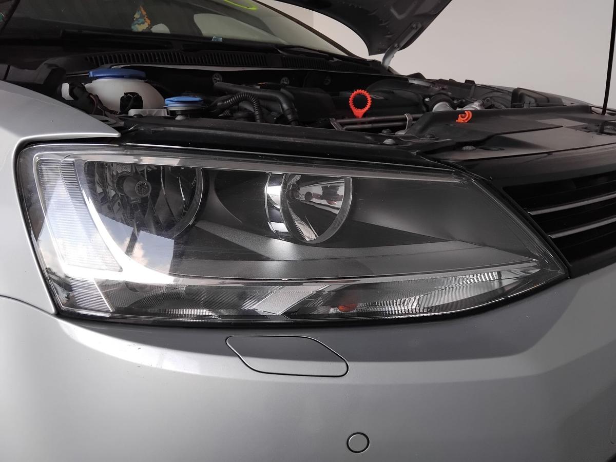 VW Jetta VI 162 original Scheinwerfer rechts Hella Halogen mit LWR BJ2012