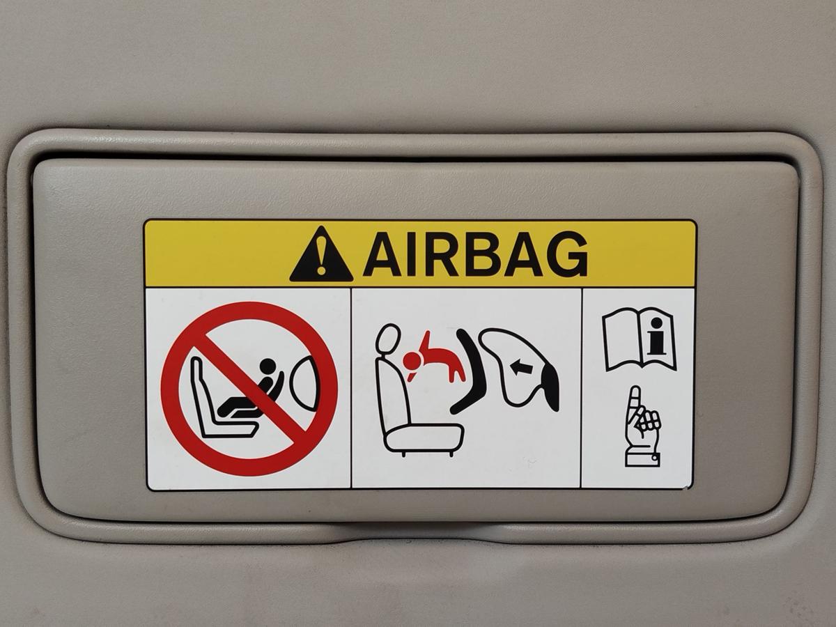 Nissan Leaf ZE1 40kWh Sonnenblende vorn rechts Beifahrerseite mit Spiegel