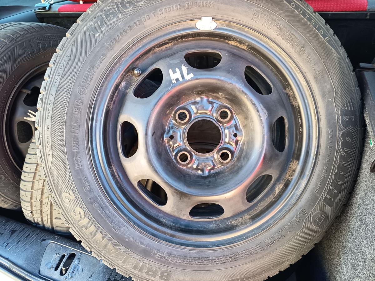 VW Polo 6N2 Satz Stahlfelgen 5,5x13 ET43 OHNE Reifen Bj 2000