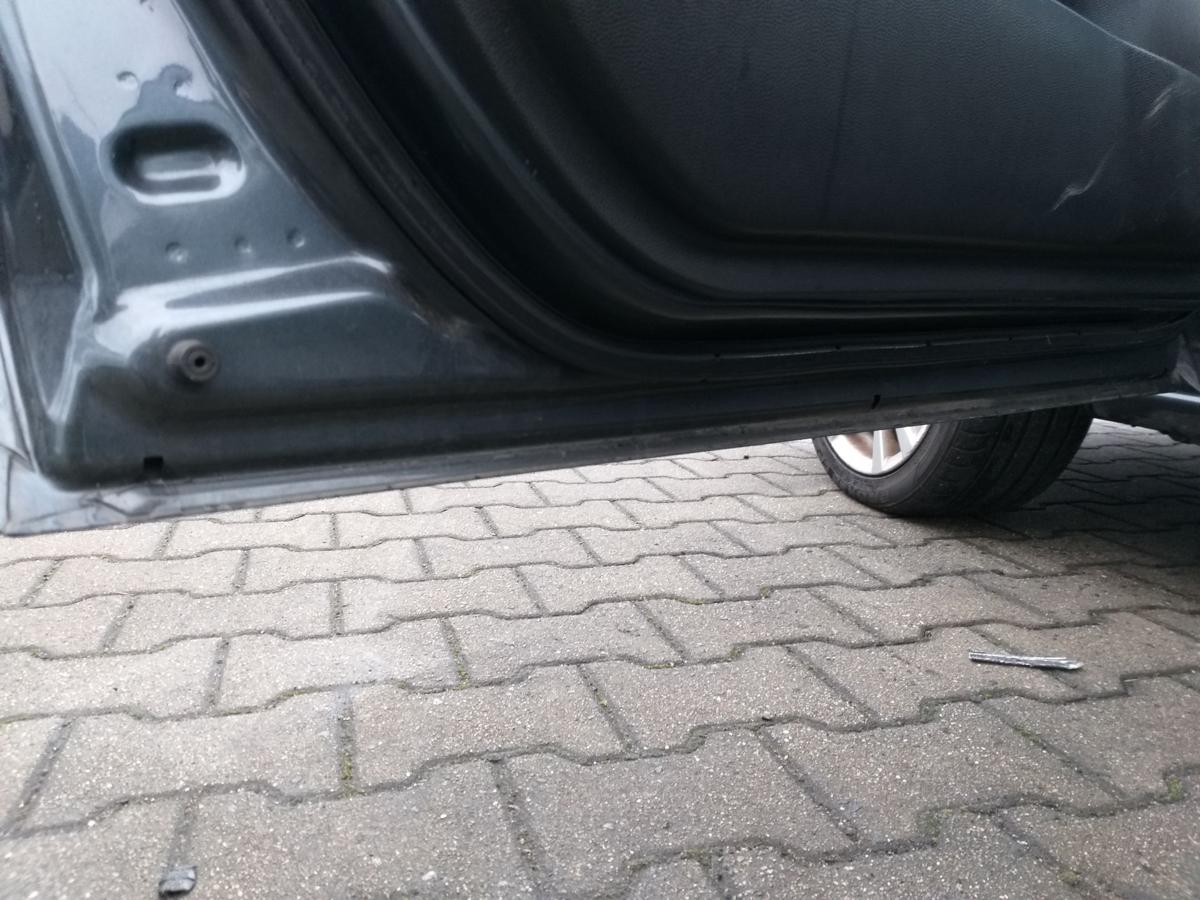 Mazda 2 DE original Tür vorn links Graumetallic 5-Türer Rohbau Bj.2009