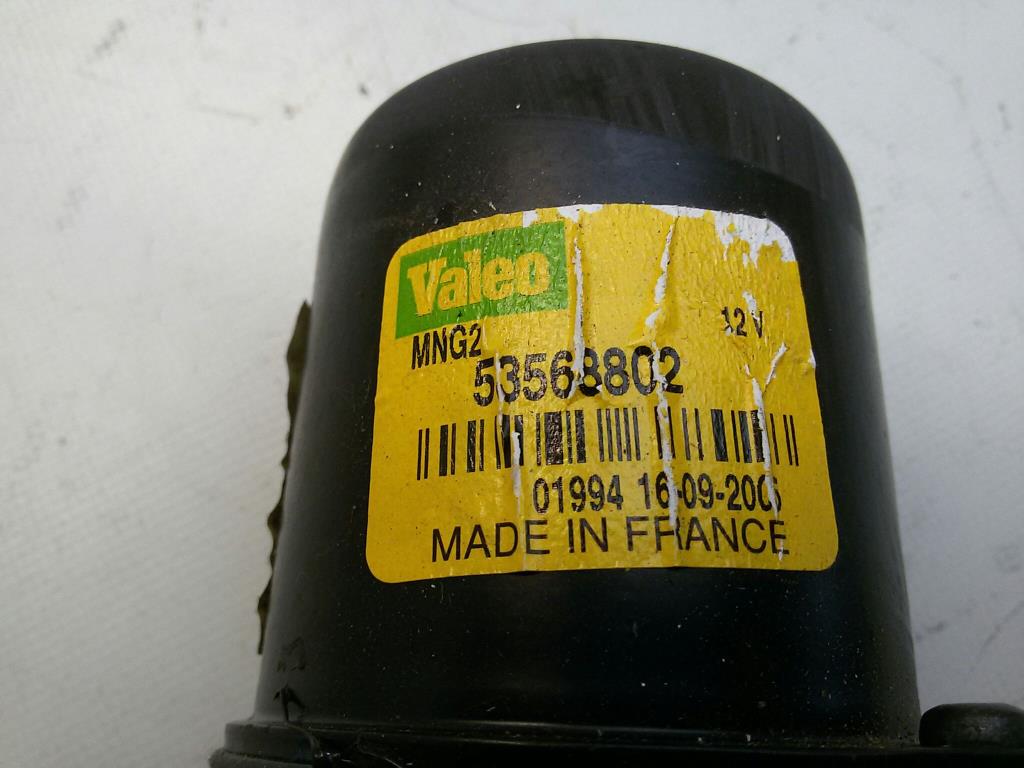 Peugeot 1007 BJ2005 Wischermotor vorn 53568802 Valeo