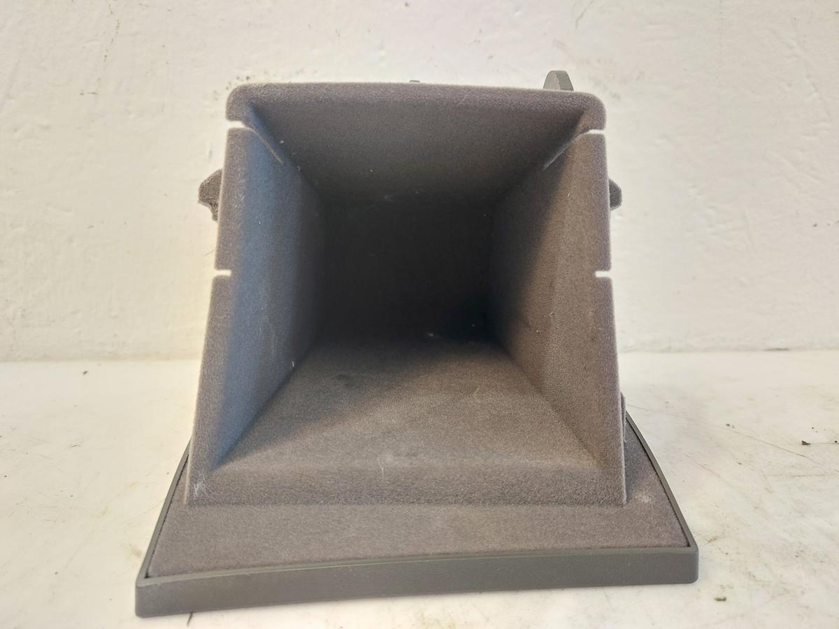 NIO ET7 Elektro Ablagefach links Armaturenbrett Fach Abdeckung Sicherungen OEM