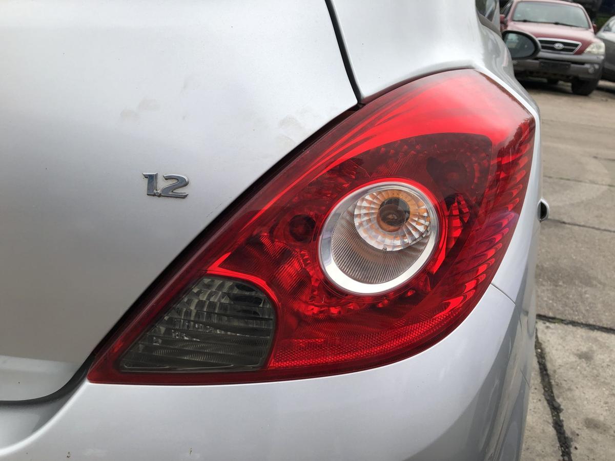 Opel Corsa D R&uuml;ckleuchte rechts R&uuml;cklicht Heckleuchte nur f&uuml;r 3 t&uuml;rer