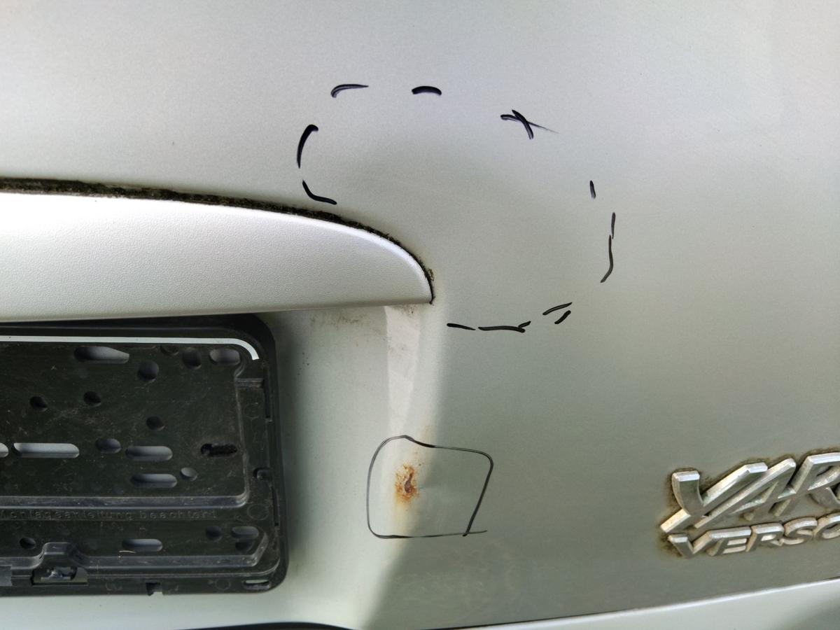 Toyota Yaris Verso original Heckklappe silber 1E7 mit Heckscheibe BJ2004