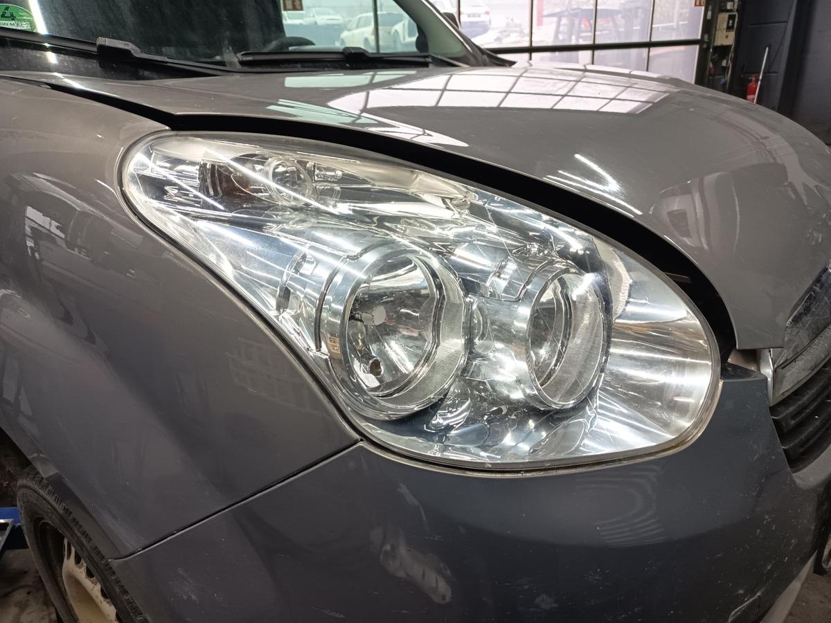 Opel Combo D original Scheinwerfer rechts Halogen Bj 2012