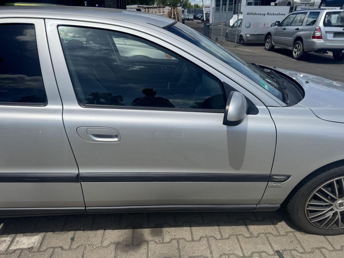 Volvo S60 original T&uuml;r vorn rechts 426 silbermetallic Rohbau Bj.2002