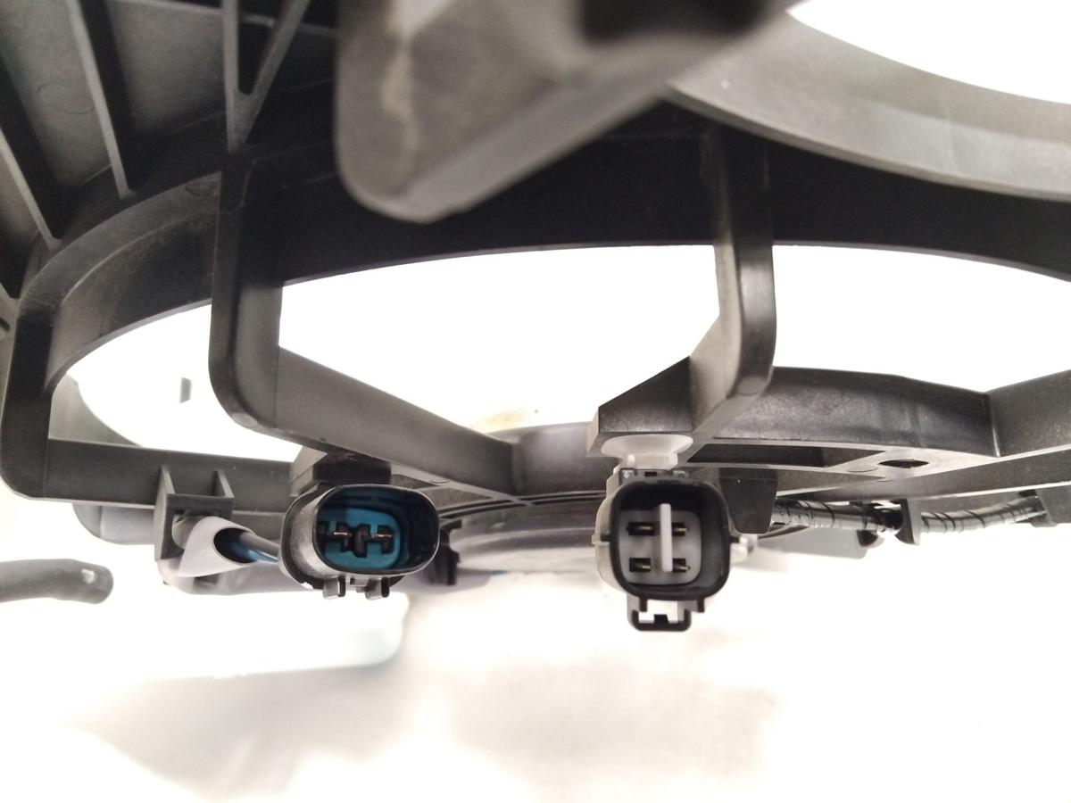 Mitsubishi Eclipse Cross original Elektrol&uuml;fter L&uuml;fter Motor 2.4 72kw 4B12
