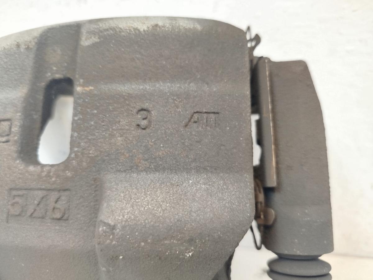 Nissan Qashqai J11 Bremssattel vorn links Sattel Bremszange 1.2 85kw