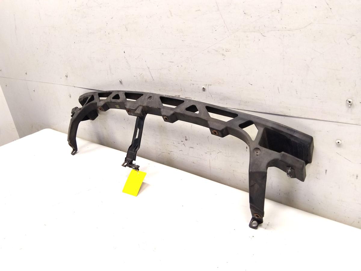 VW Passat 3BG original Grilltr&auml;ger St&uuml;tzteil Sto&szlig;f&auml;nger vorn oben Bj.2001