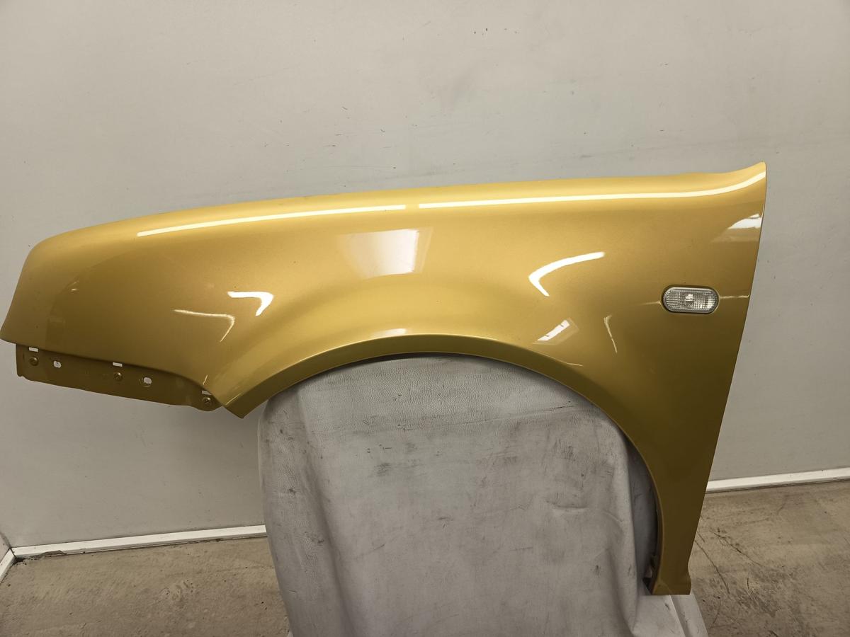 VW Golf IV Bj 1999 Kotflügel vorn links LA1U - FUTURAGELB MET.