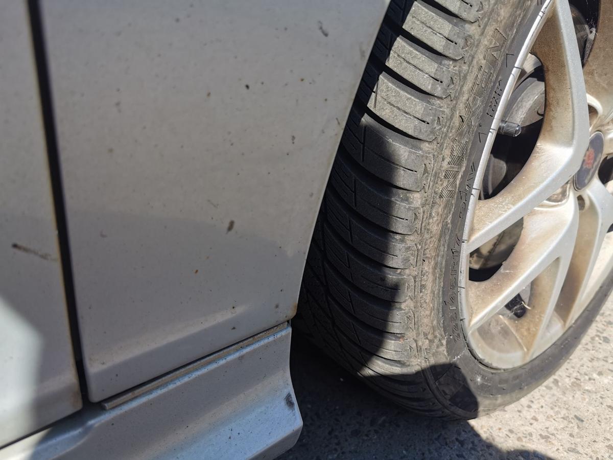 Saab 9-3 YS3 Kotflügel Fender Seitenwand vorn rechts 309 Kristallsilber ROST