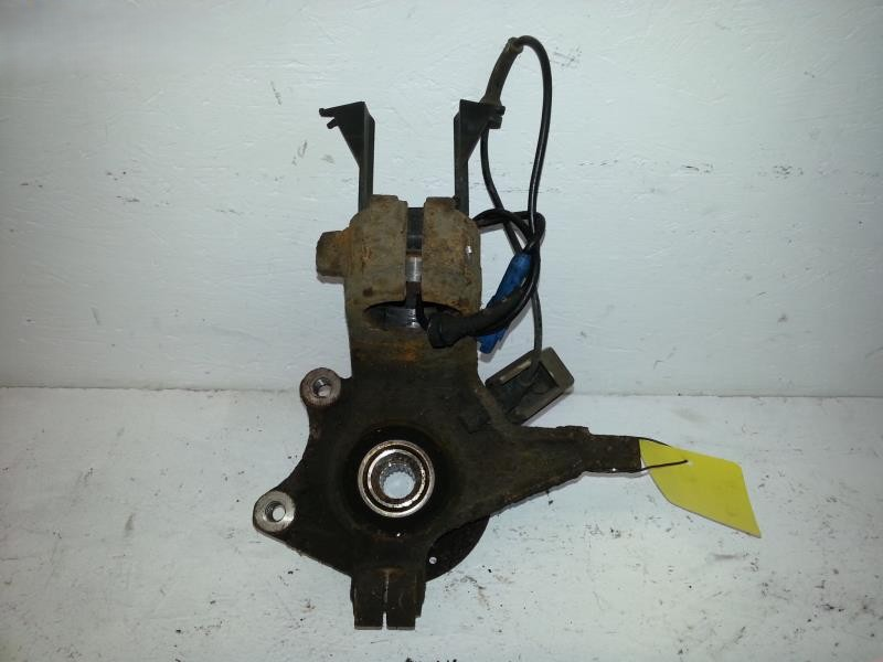 Peugeot 206 Bj 03 Achsschenkel Radlagergeh&auml;use vorn rechts 1,4 55kw ABS