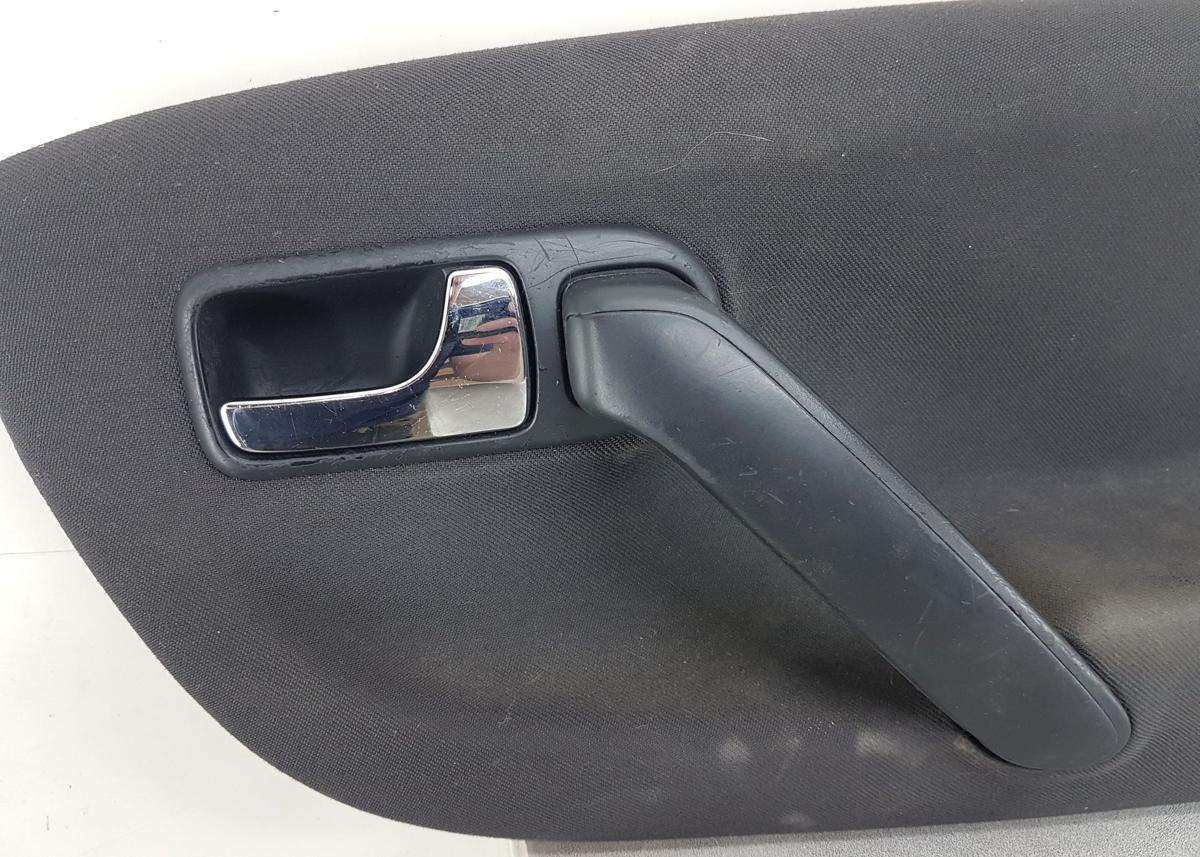 VW Lupo T&uuml;rverkleidung rechts in schwarz Bj2002 T&uuml;rgriff links 6H3867012M