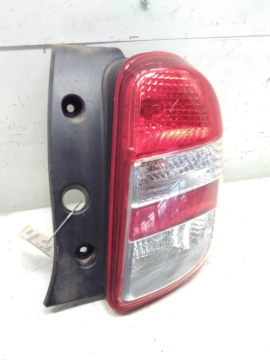 Nissan Micra 4 K13 original Rückleuchte Heckleuchte rechts BJ2011
