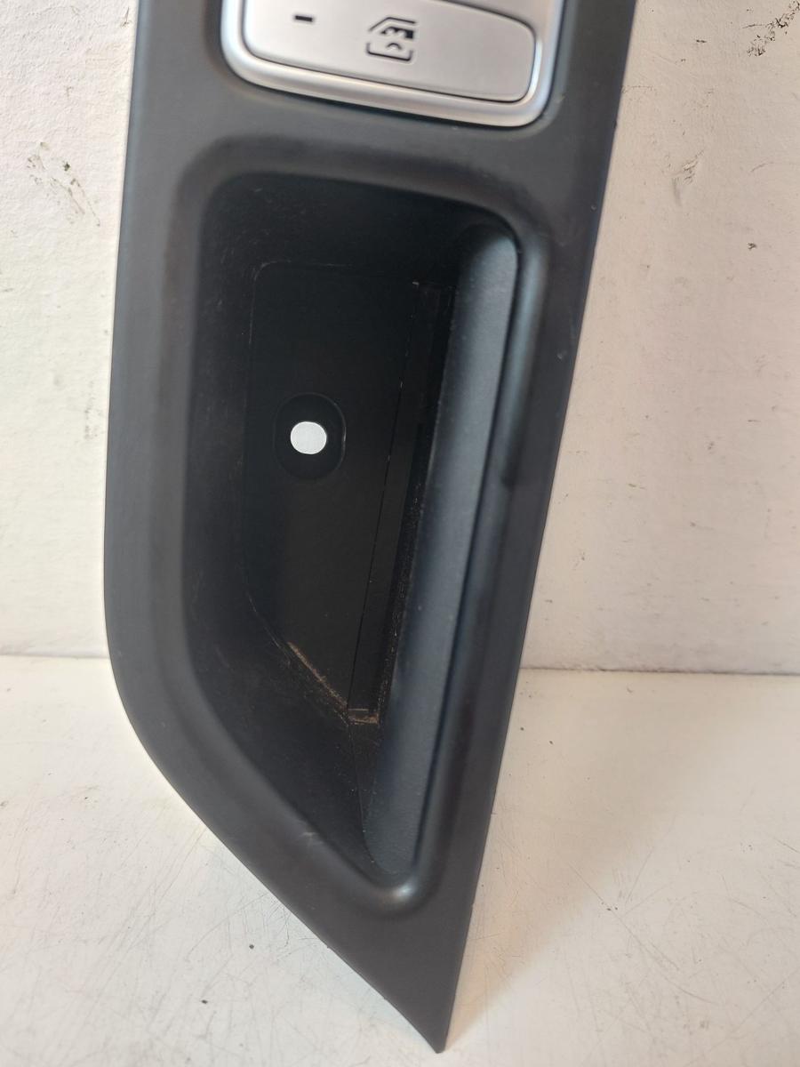 Omoda 5 EV Elektro Fensterheberschalter und Spiegeleinstellung vorn liks Fahrer