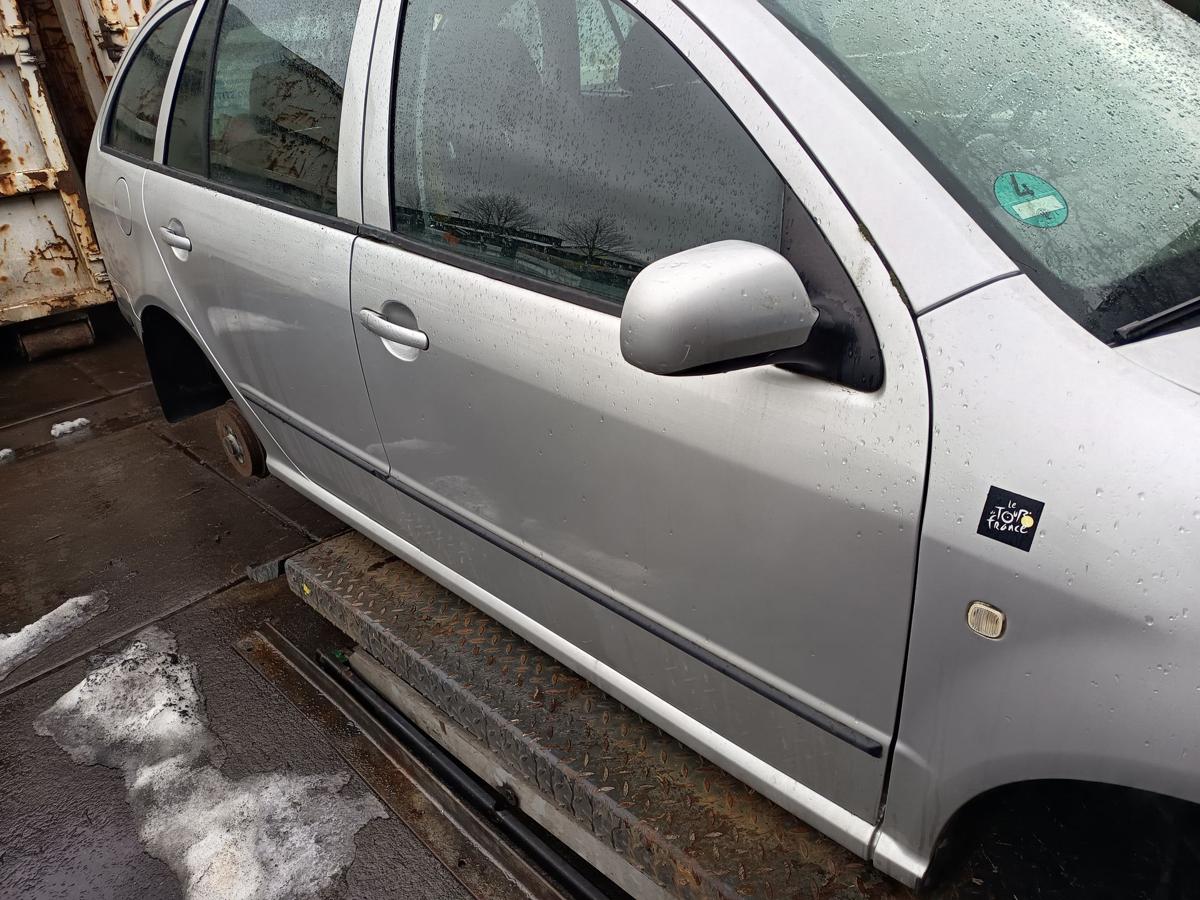 Skoda Fabia I 6Y original T&uuml;r vorn rechts Beifahrer F7T Diamantsilber Bj 2005
