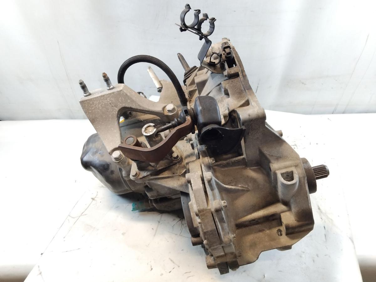 Dacia Logan 2 MCV 5-Gang Schaltgetriebe JH3090 1.2 55kw 90720km BJ2015