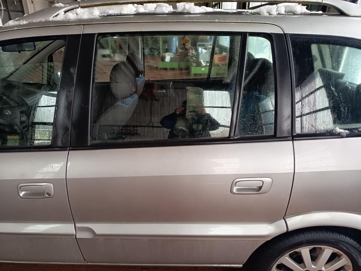 Opel Zafira A original T&uuml;r hinten links Fond Z157 Starsilber Bj 2005