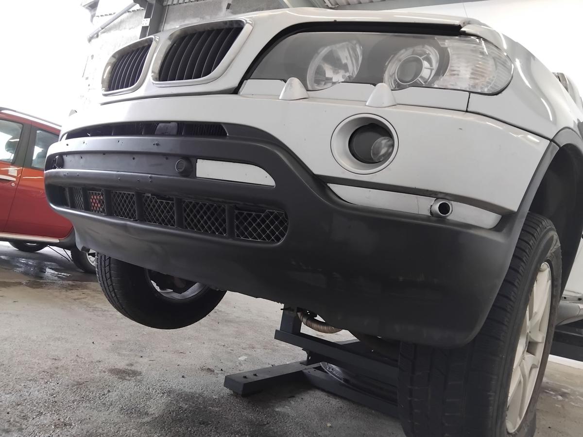 BMW X5 E53 original Sto&szlig;f&auml;nger Sto&szlig;stange vorn PDC Scheinwerferreinigung BJ2000