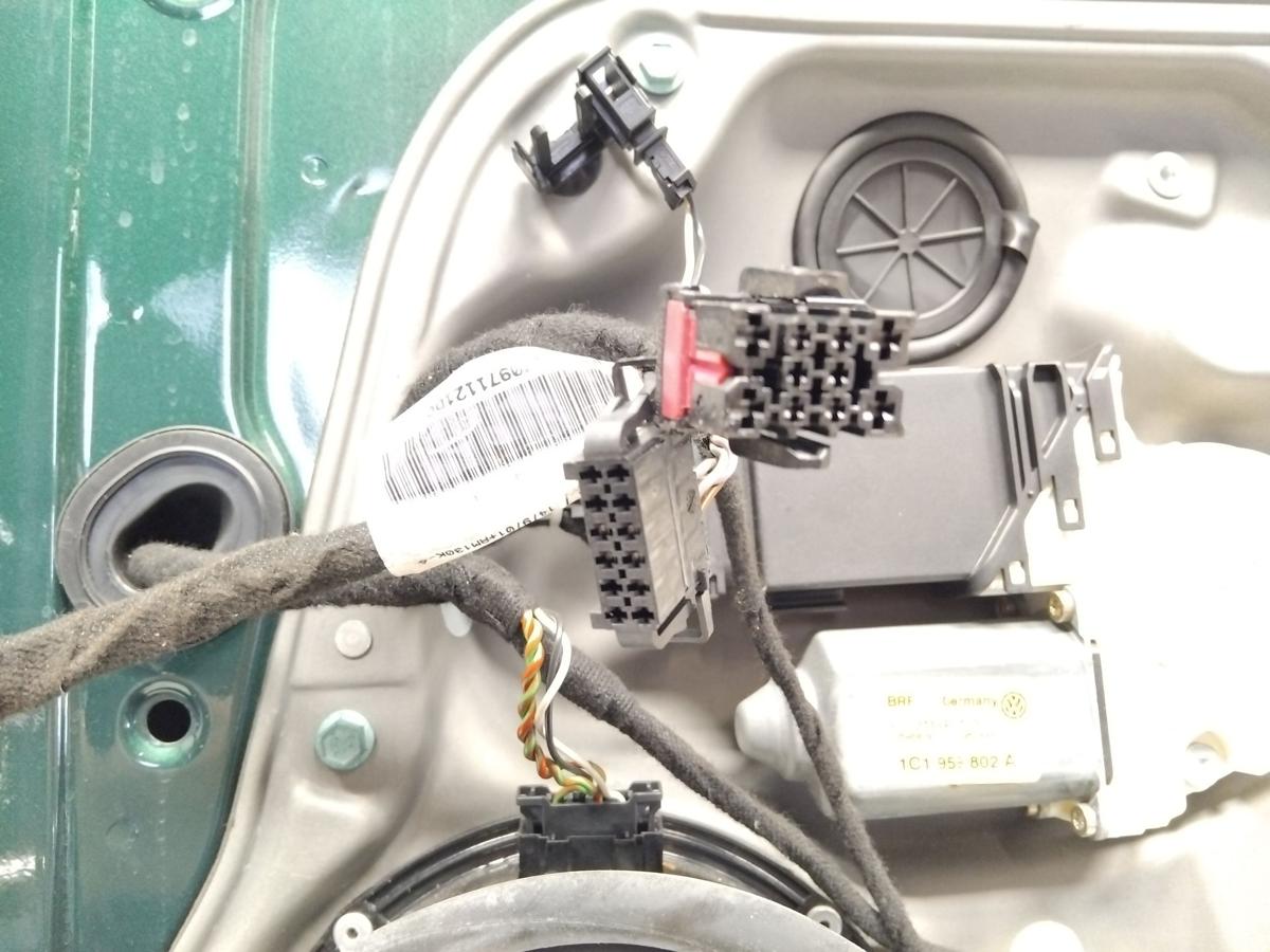 VW Golf 4 1J T&uuml;r vorn rechts Beifahrert&uuml;r 5-t&uuml;rig BJ2003 LC6M Brightgreen