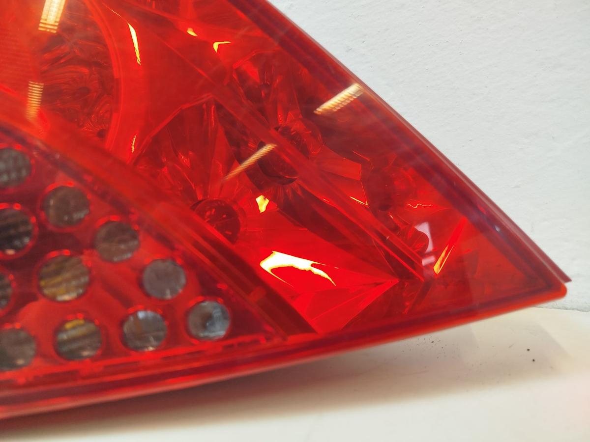 Peugeot 207 WA WC R&uuml;ckleuchte links R&uuml;cklicht Heckleuchte 3 / 5 t&uuml;rer OE bis09